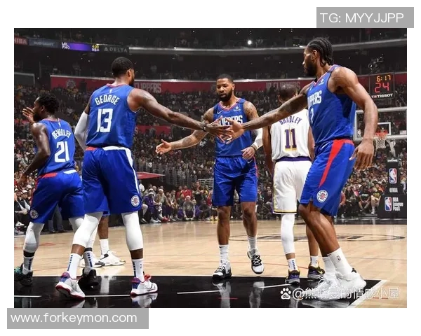 1516赛季NBA勇士与快船激战回顾精彩瞬间与赛季影响分析