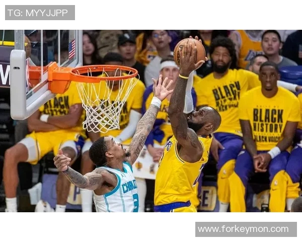 2018年12月16日湖人与黄蜂精彩对决回放全场集锦分析与精彩瞬间回顾